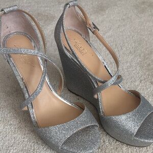 Badgley Mischka Silver Sparkle Wedges Sz 8